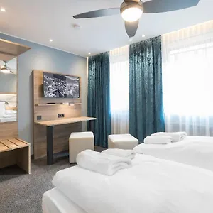 Riverview By Daspaul Aparthotel